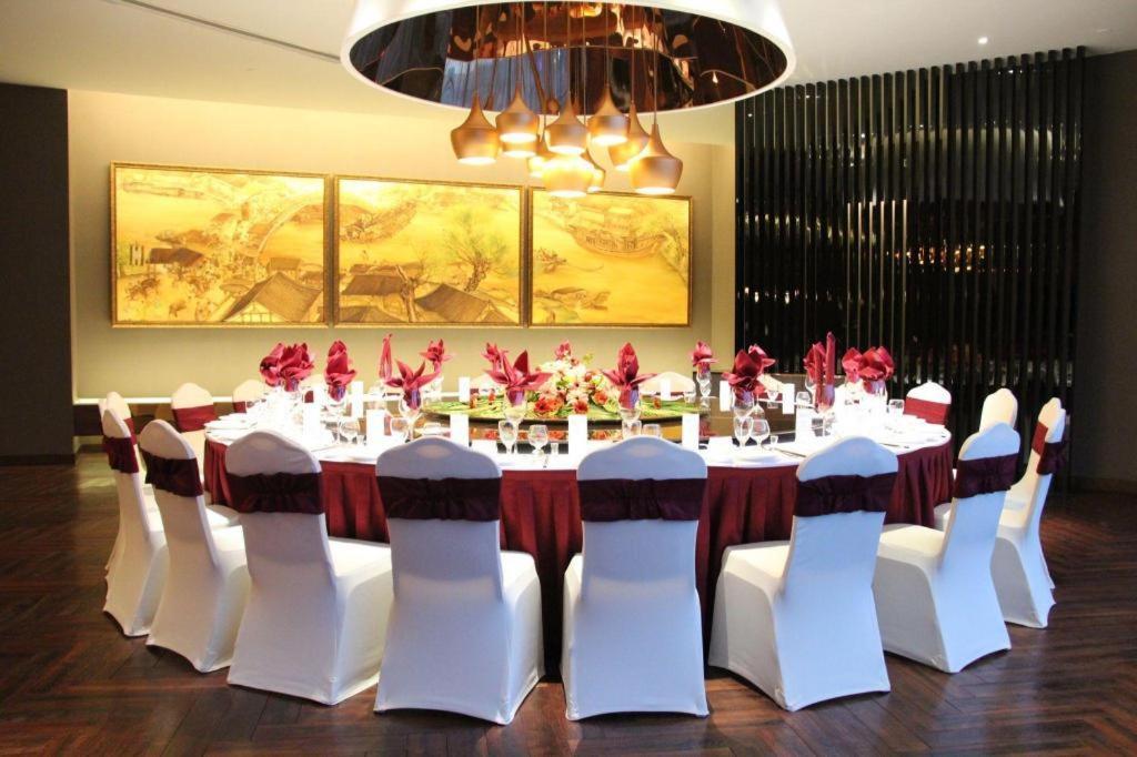 Maison New Century Hotel Dongguan Дунгуань Экстерьер фото
