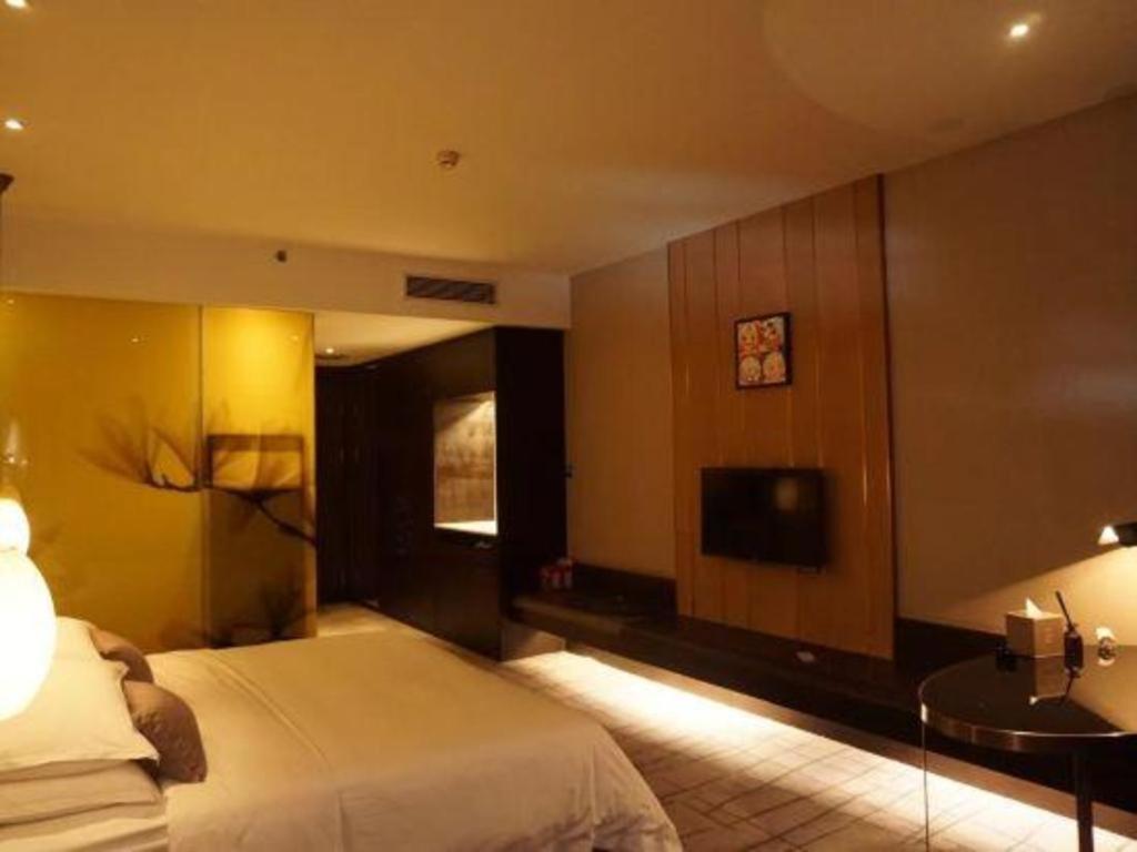 Maison New Century Hotel Dongguan Дунгуань Экстерьер фото