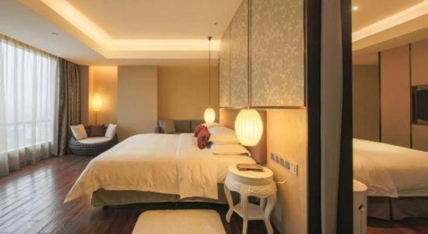 Maison New Century Hotel Dongguan Дунгуань Экстерьер фото