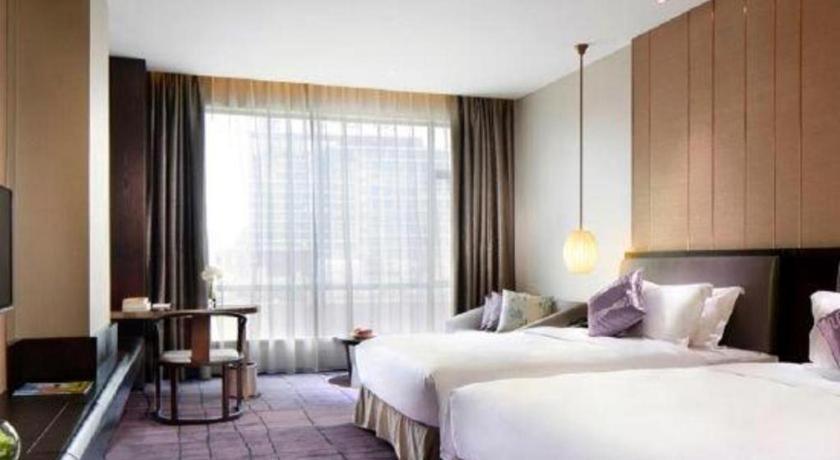 Maison New Century Hotel Dongguan Дунгуань Экстерьер фото